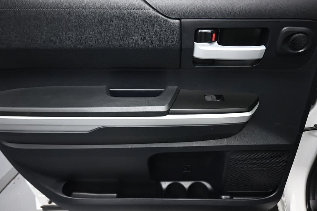 2016 Toyota Tundra SR5 CrewMax, photo 29 of 58