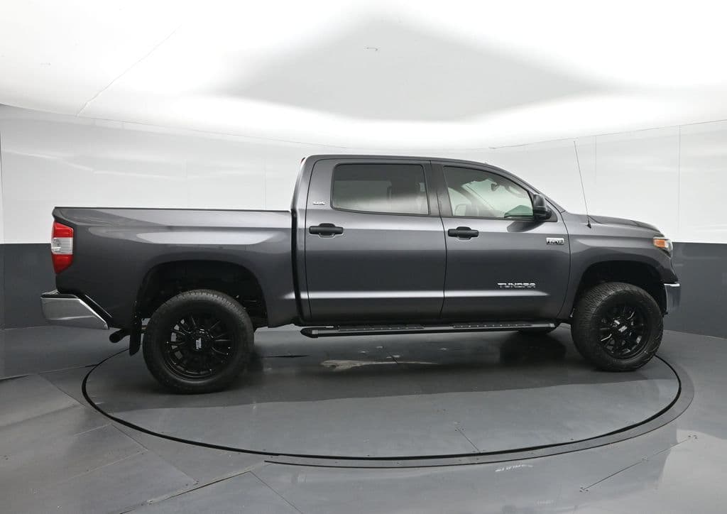 2019 Toyota Tundra SR5 CrewMax, photo 8 of 58