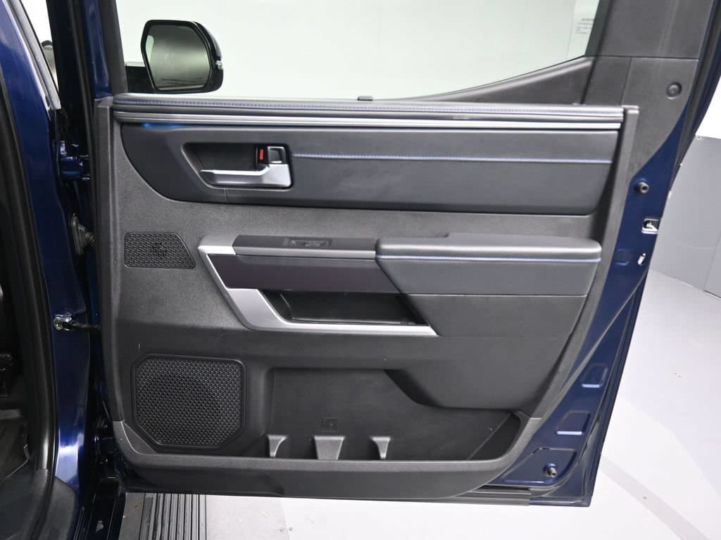 2023 Toyota Tundra Hybrid Platinum, photo 40 of 68