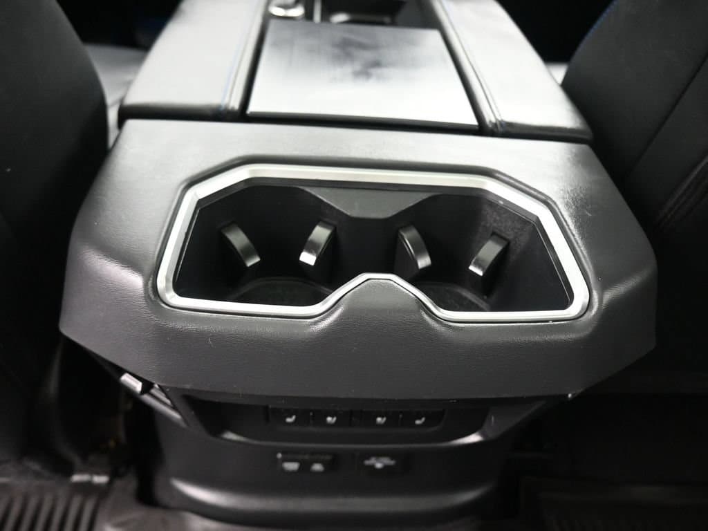 2023 Toyota Tundra Hybrid Platinum, photo 39 of 68