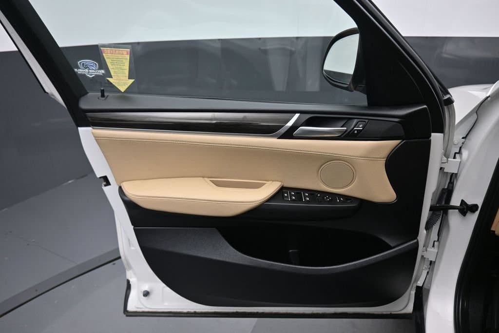 2017 BMW X3 sDrive28i, photo 9 of 59
