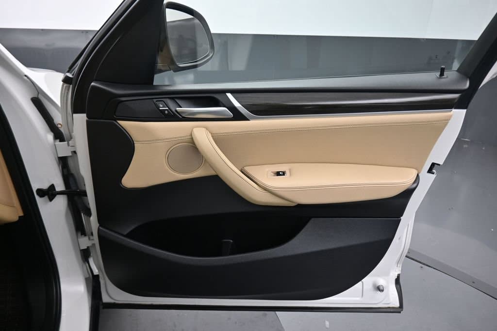 2017 BMW X3 sDrive28i, photo 39 of 59