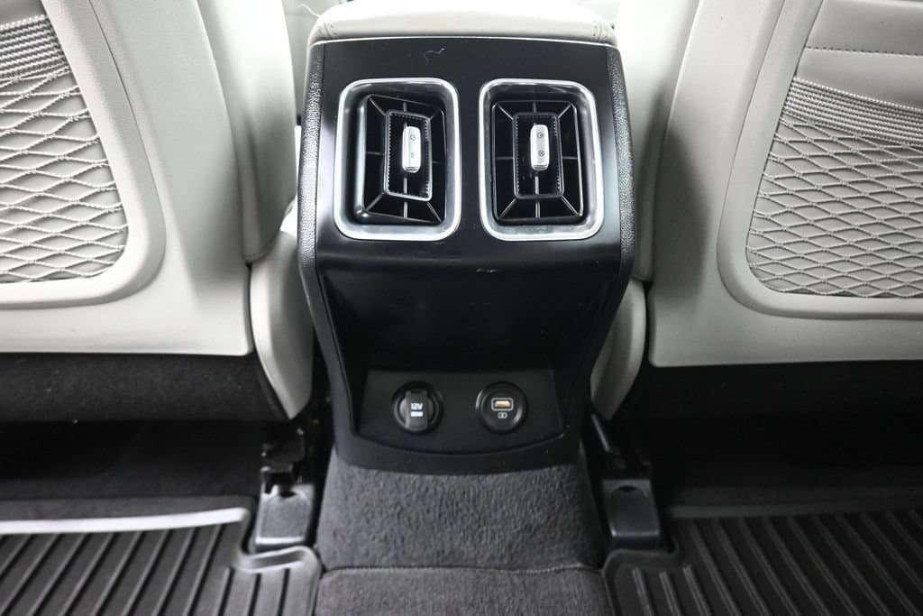 2023 Kia Sorento S, photo 36 of 73