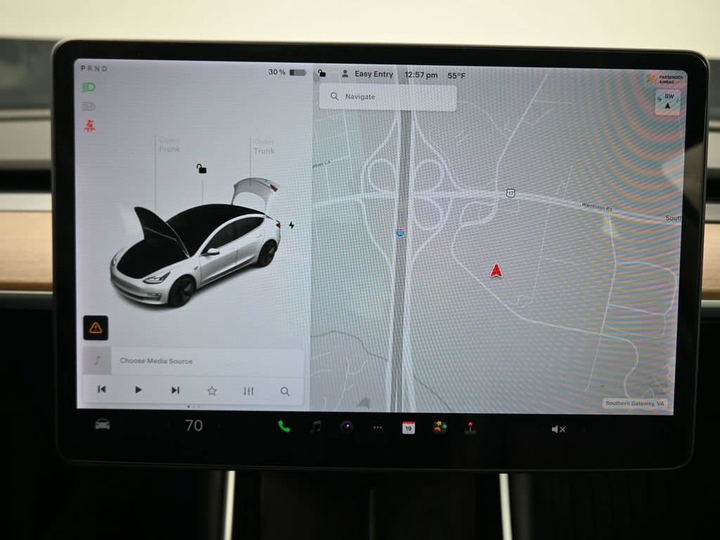 2018 Tesla Model 3 Long Range, photo 16 of 54