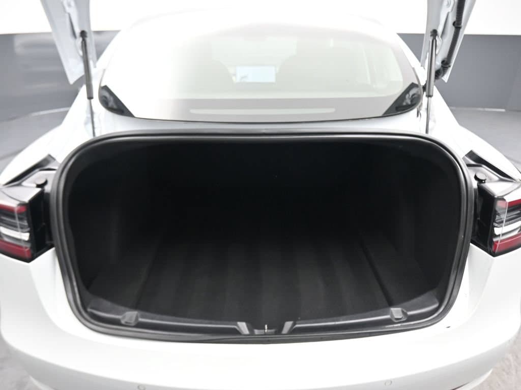 2018 Tesla Model 3 Long Range, photo 42 of 54
