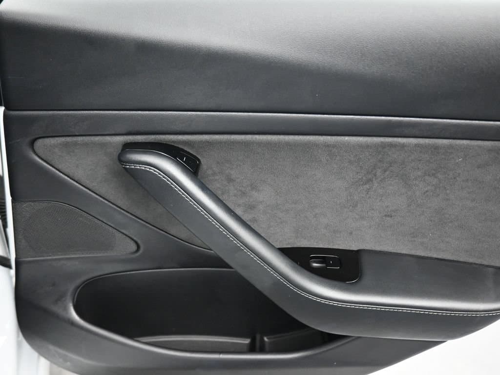 2018 Tesla Model 3 Long Range, photo 33 of 54