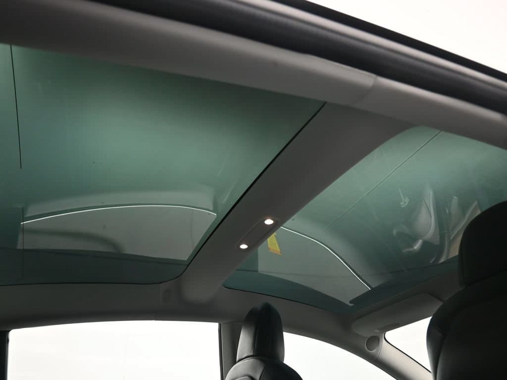 2018 Tesla Model 3 Long Range, photo 36 of 54