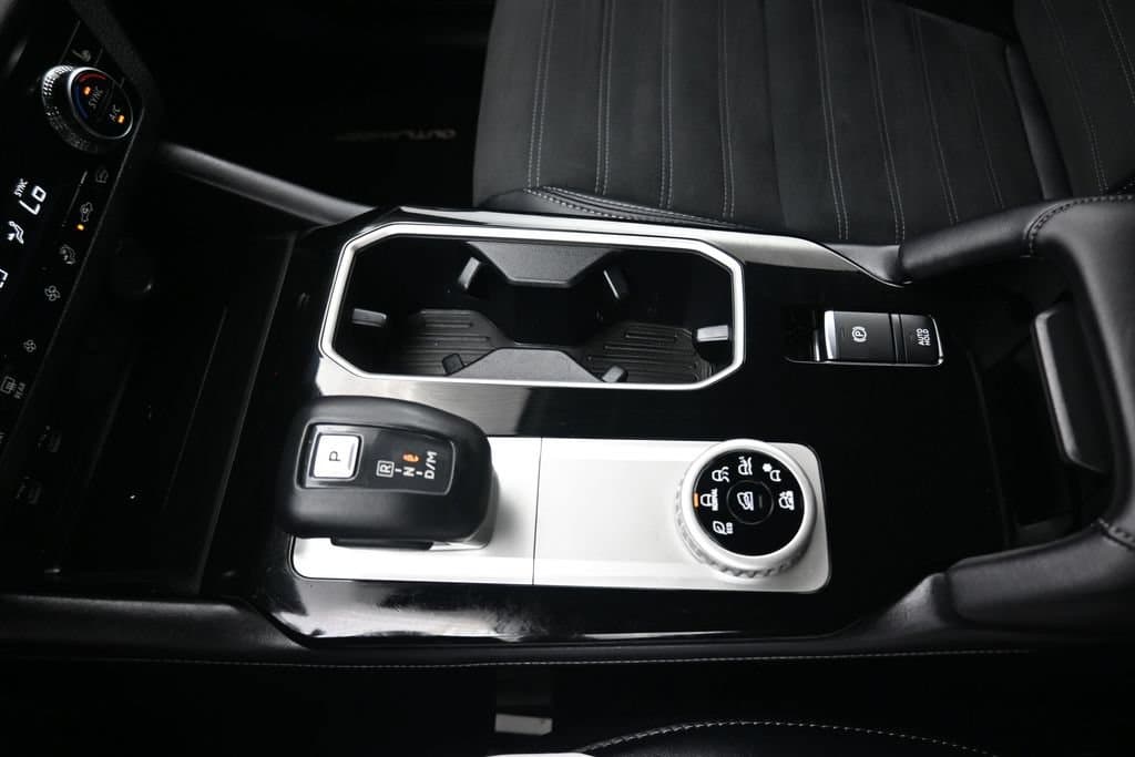 2025 Mitsubishi Outlander Trail Edition, photo 26 of 72