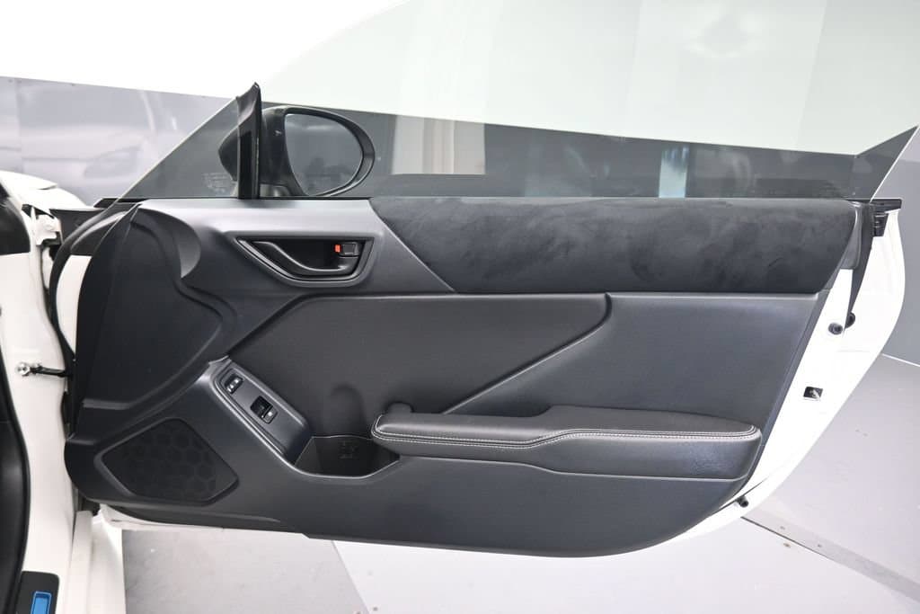 2025 Toyota GR86 Premium, photo 30 of 51