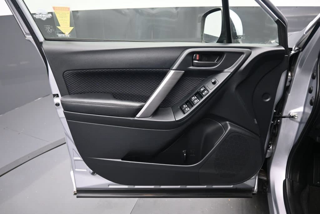 2017 Subaru Forester 2.5i Premium, photo 9 of 55