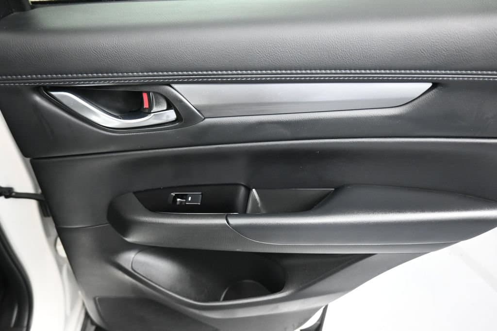 2019 Mazda CX-5 Touring, photo 34 of 61