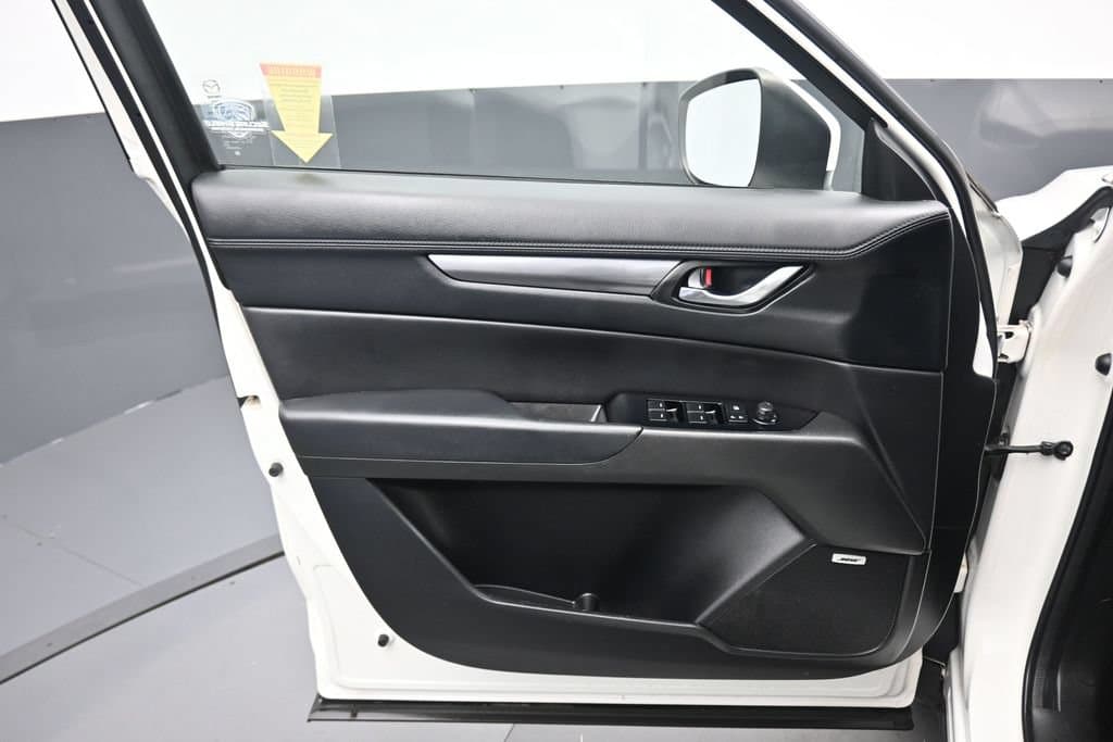 2019 Mazda CX-5 Touring, photo 9 of 61