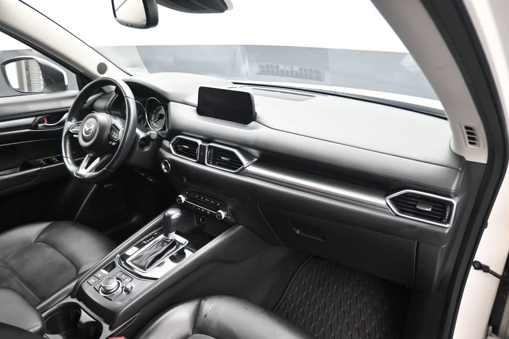 2019 Mazda CX-5 Touring, photo 41 of 61