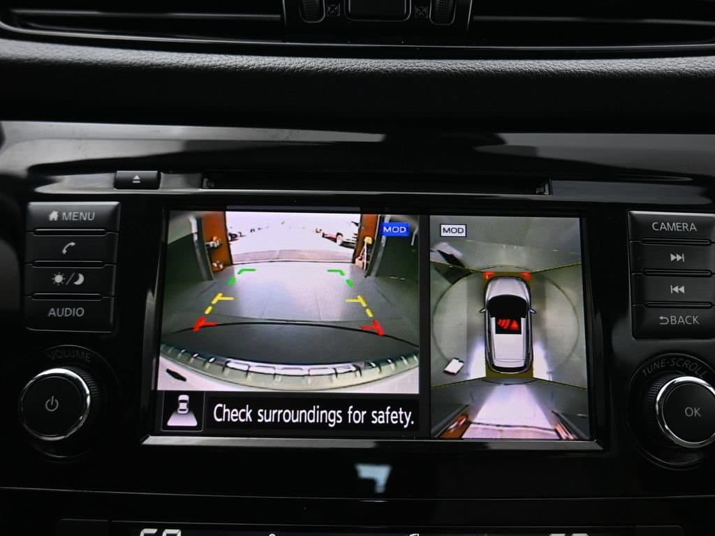 2022 Nissan Rogue Sport SV, photo 17 of 55
