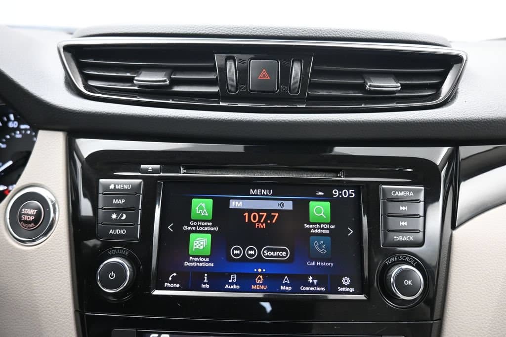 2022 Nissan Rogue Sport SL, photo 16 of 58