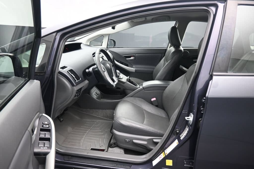 2011 Toyota Prius Five, photo 12 of 54