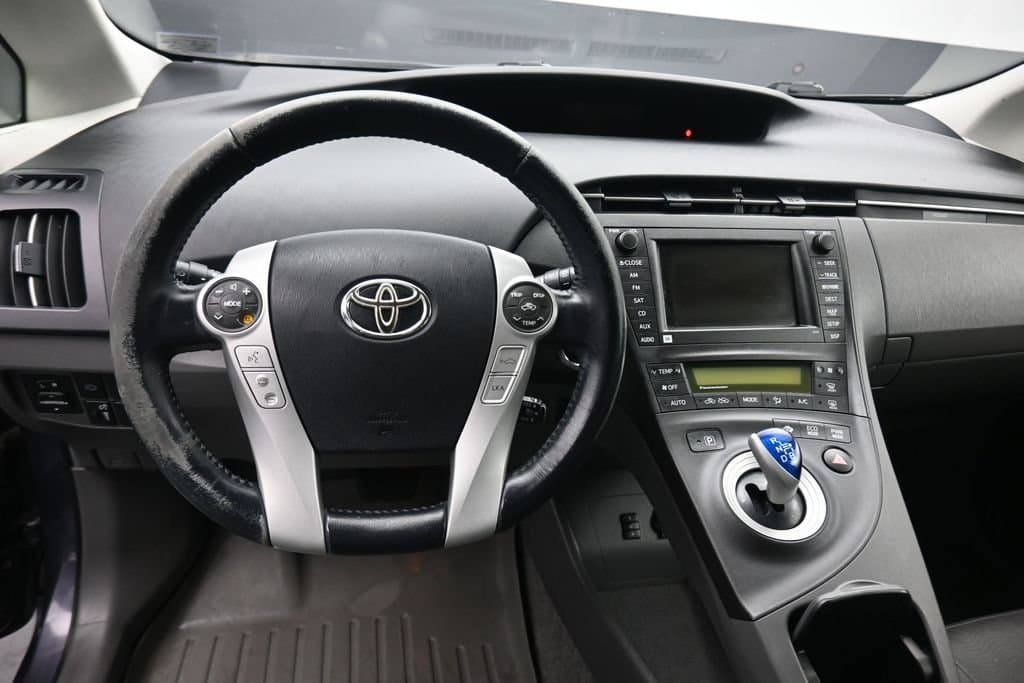 2011 Toyota Prius Five, photo 15 of 54