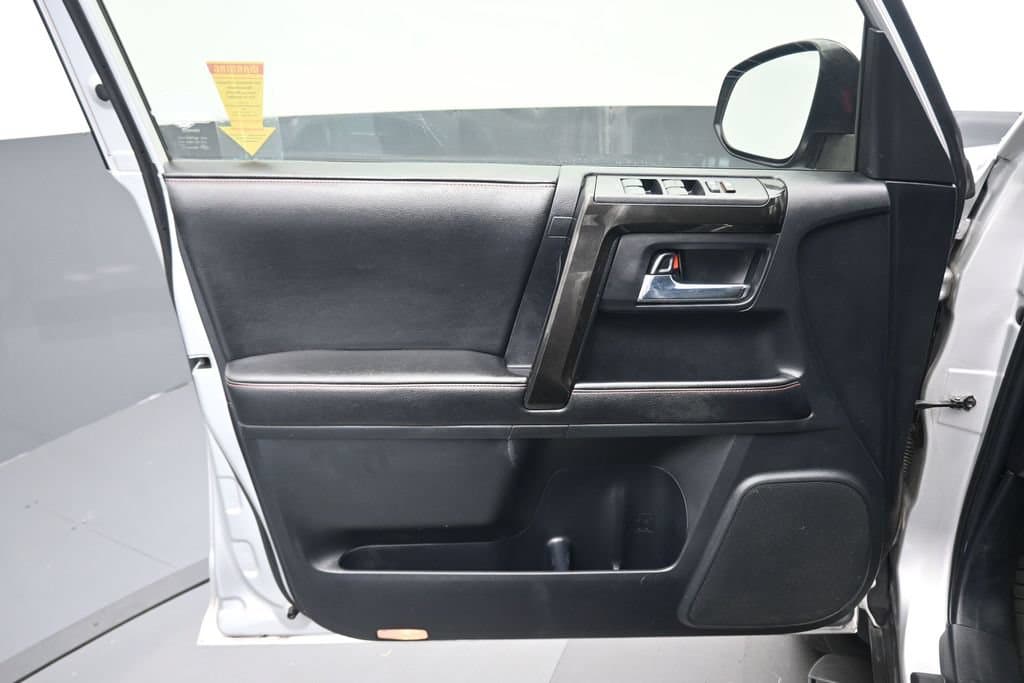 2015 Toyota 4Runner Trail Premium, photo 9 of 54