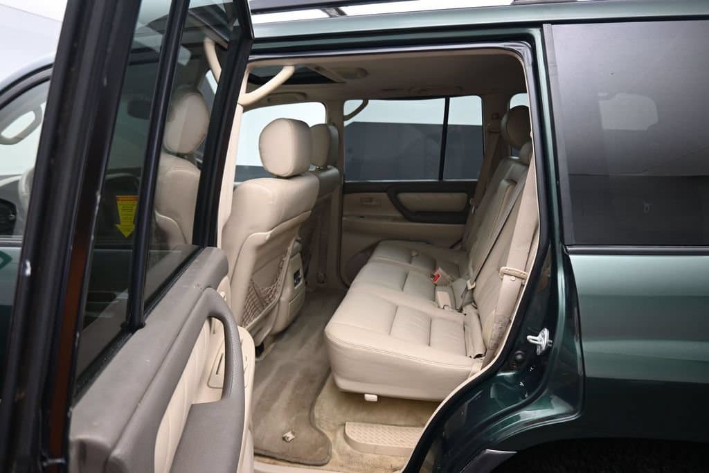 2004 Toyota Land Cruiser Base, photo 30 of 57