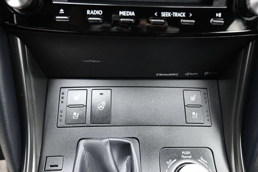 2023 Lexus IS 350 F SPORT, photo 21 of 58