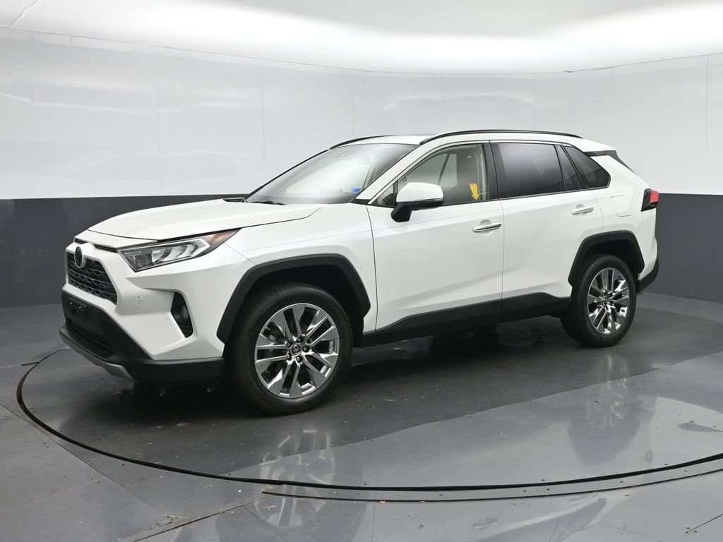 2019 Toyota RAV4 Limited, photo 3 of 57