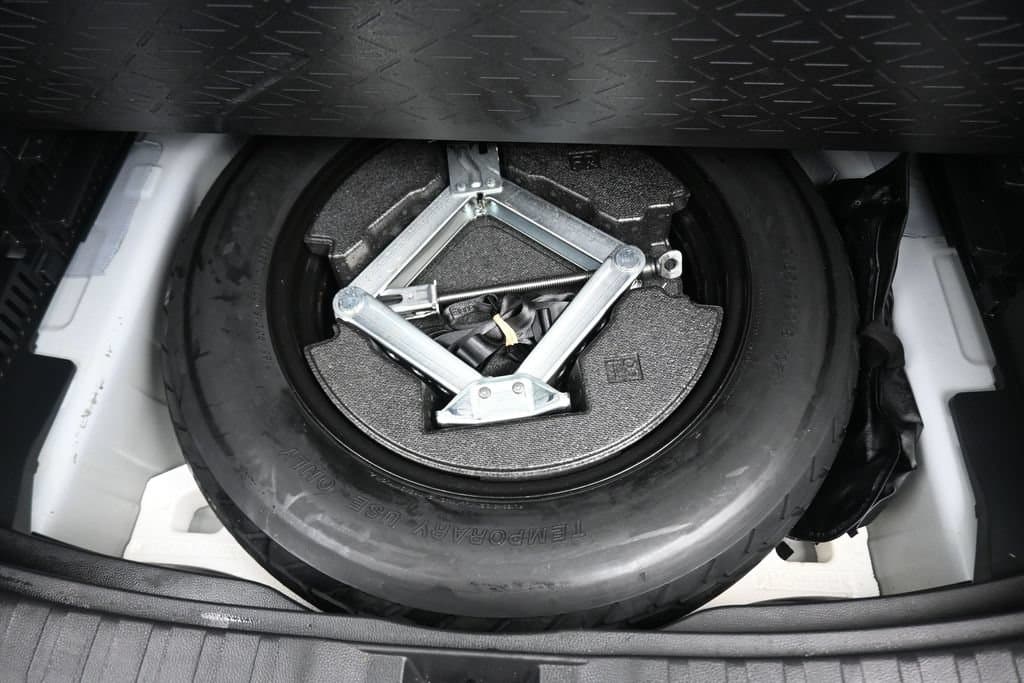 2019 Toyota RAV4 Limited, photo 48 of 57