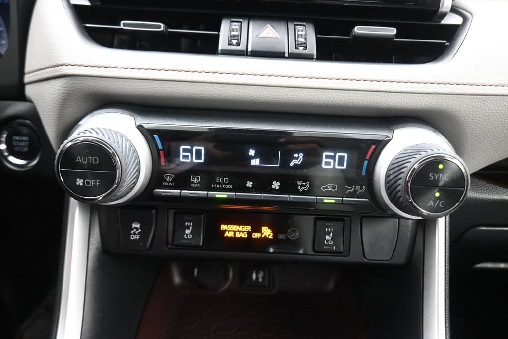 2019 Toyota RAV4 Limited, photo 21 of 57