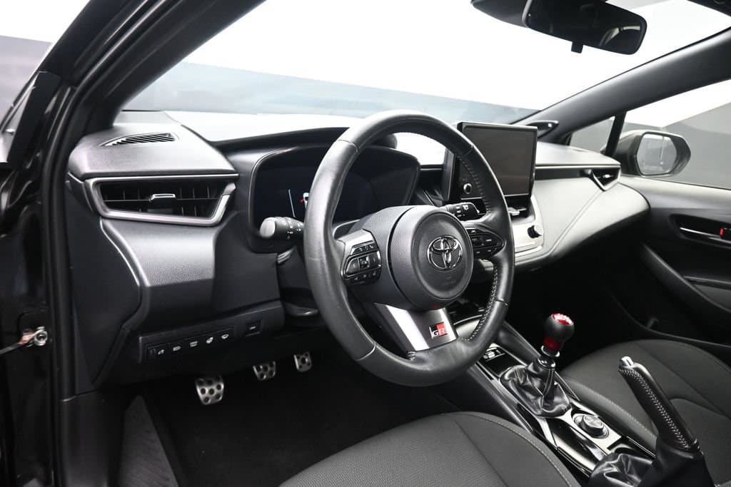 2023 Toyota GR Corolla Core, photo 13 of 58