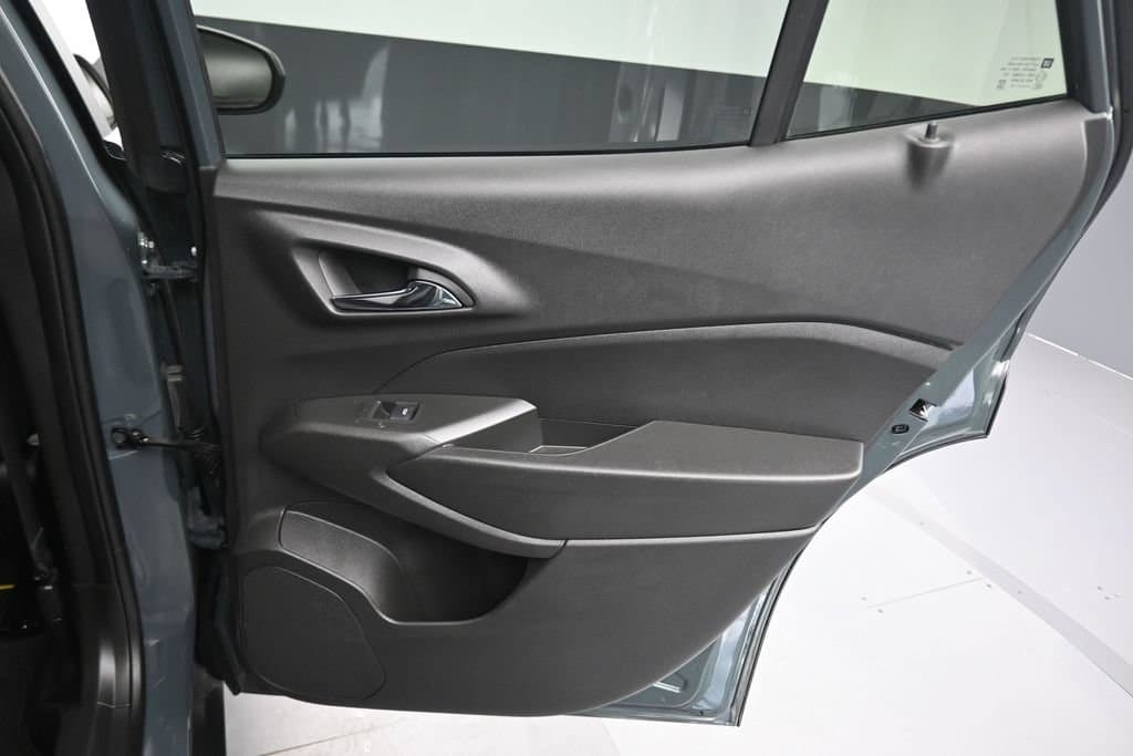 2025 Chevrolet Trax LS, photo 29 of 51