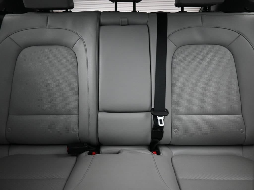 2023 Hyundai Kona Limited, photo 32 of 62