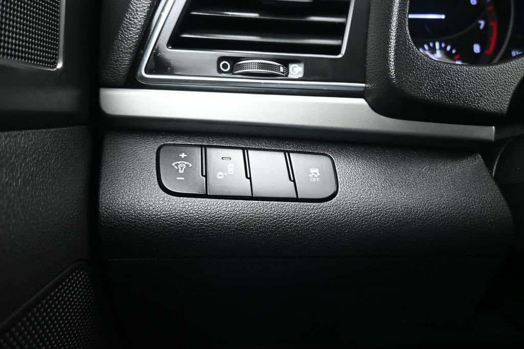 2018 Hyundai Elantra Value Edition, photo 24 of 57
