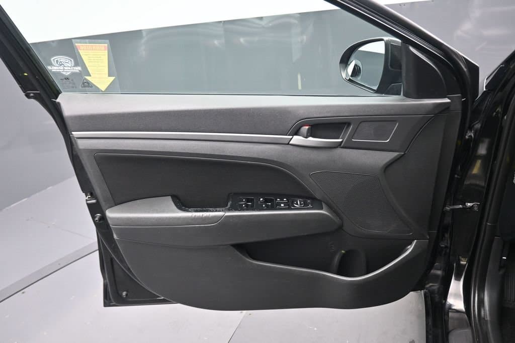 2018 Hyundai Elantra Value Edition, photo 9 of 57