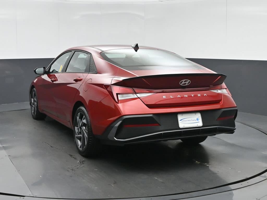 2025 Hyundai Elantra SEL Sport, photo 5 of 58