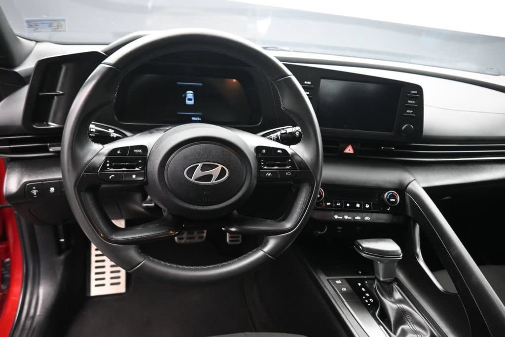2025 Hyundai Elantra SEL Sport, photo 14 of 58