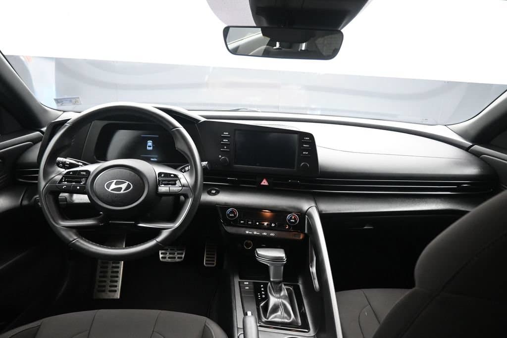 2025 Hyundai Elantra SEL Sport, photo 37 of 58