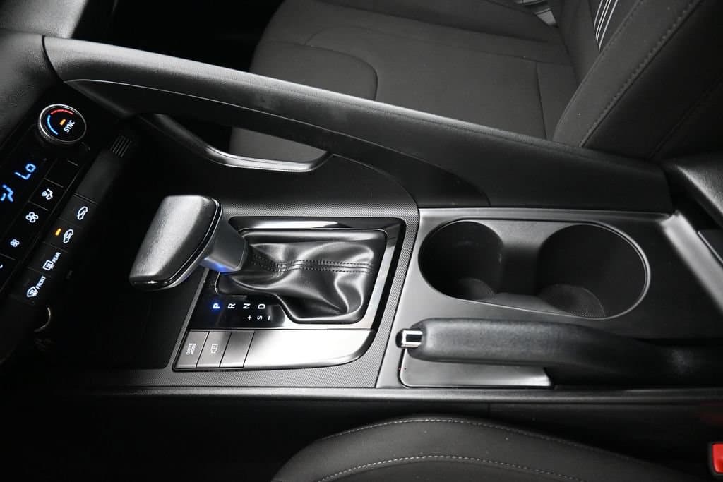 2025 Hyundai Elantra SEL Sport, photo 23 of 58