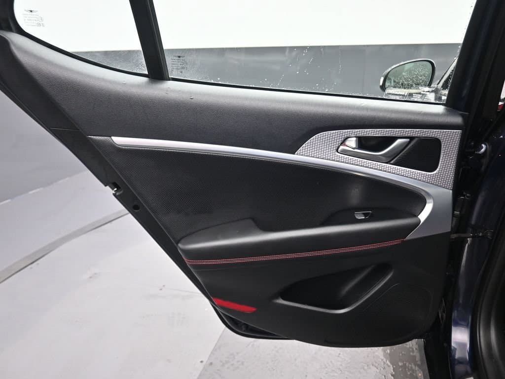 2023 Genesis G70 2.0T, photo 32 of 60