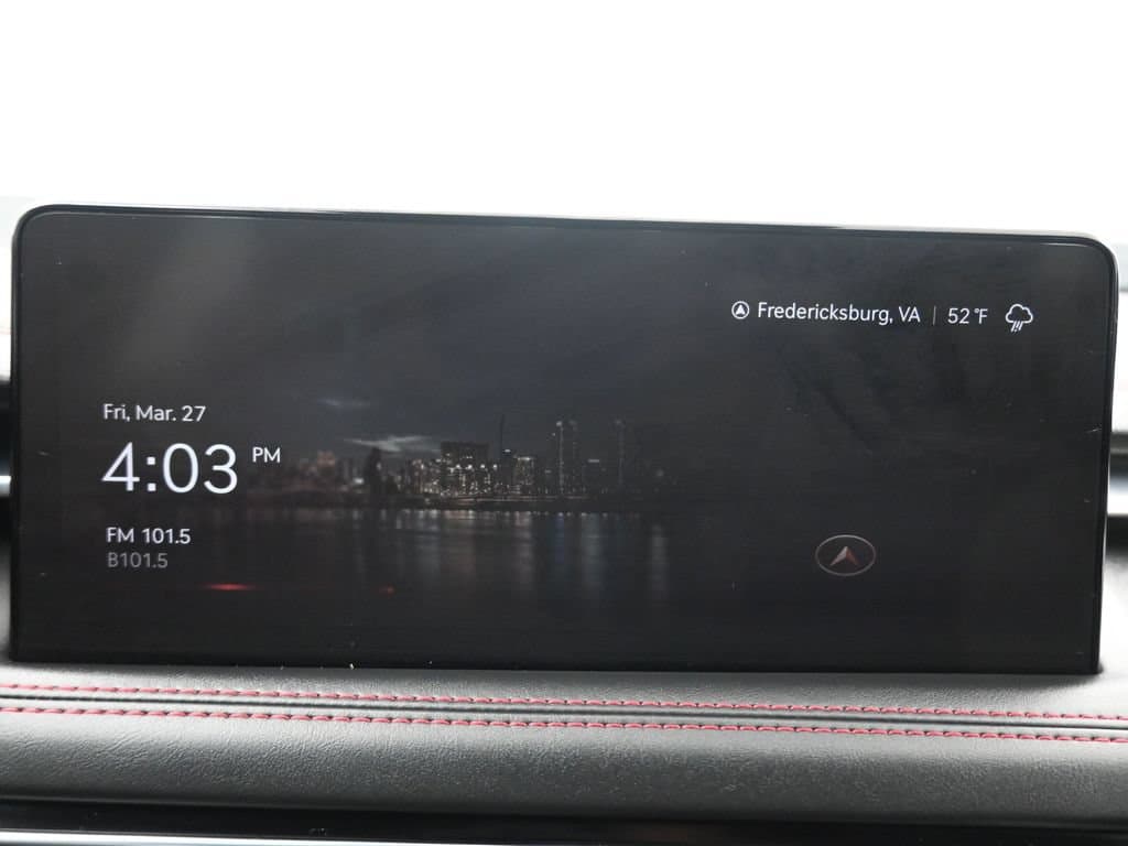 2023 Genesis G70 2.0T, photo 17 of 60