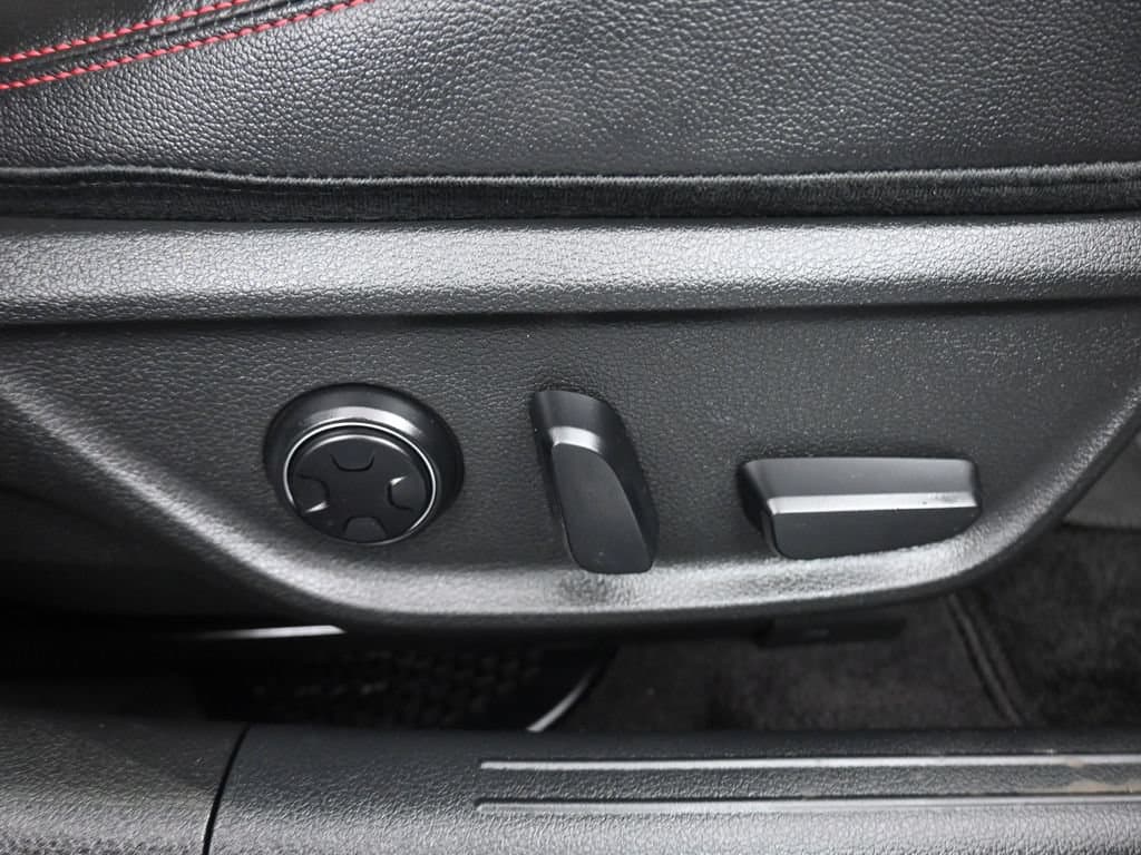 2023 Genesis G70 2.0T, photo 44 of 62