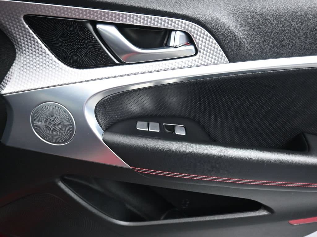 2023 Genesis G70 2.0T, photo 42 of 62