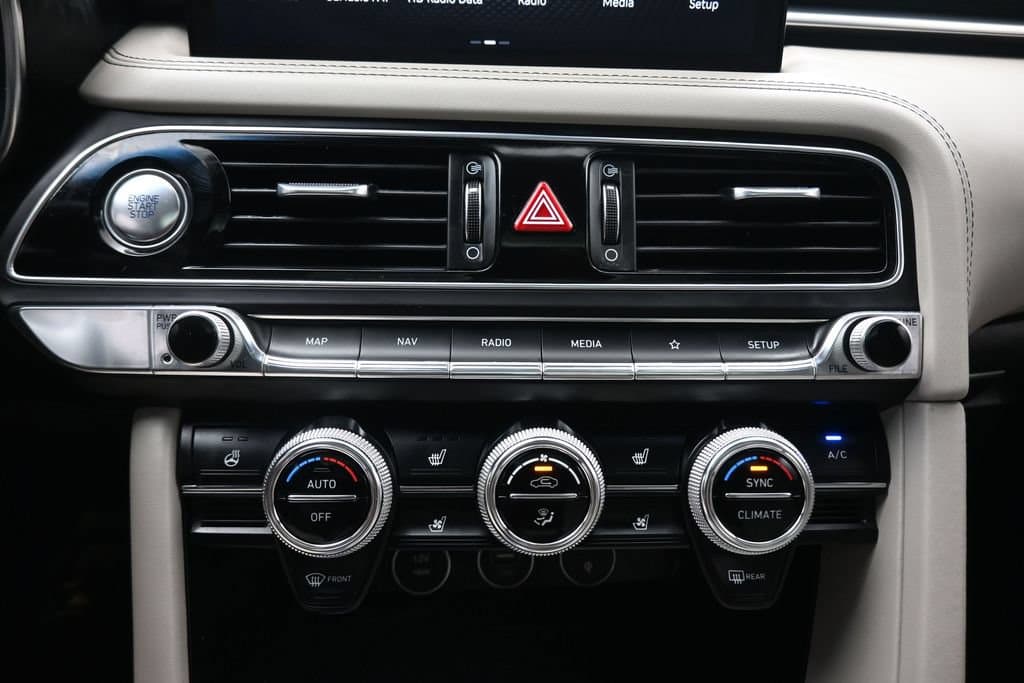 2023 Genesis G70 3.3T, photo 26 of 67