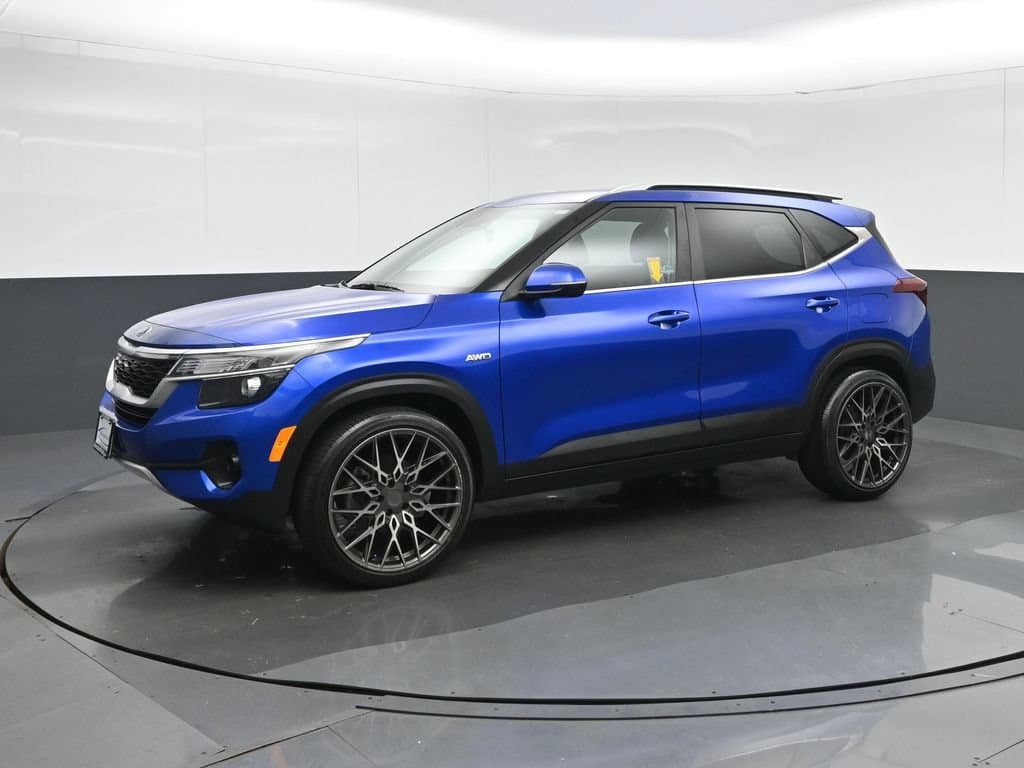 2021 Kia Seltos S, photo 3 of 55