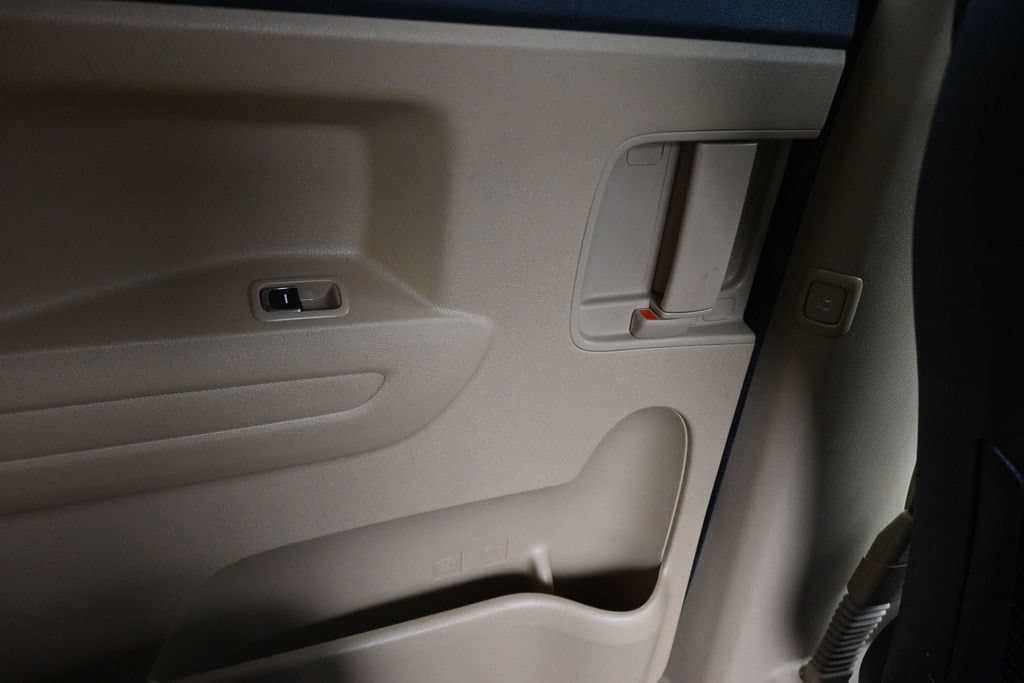 2017 Kia Sedona LX, photo 47 of 73
