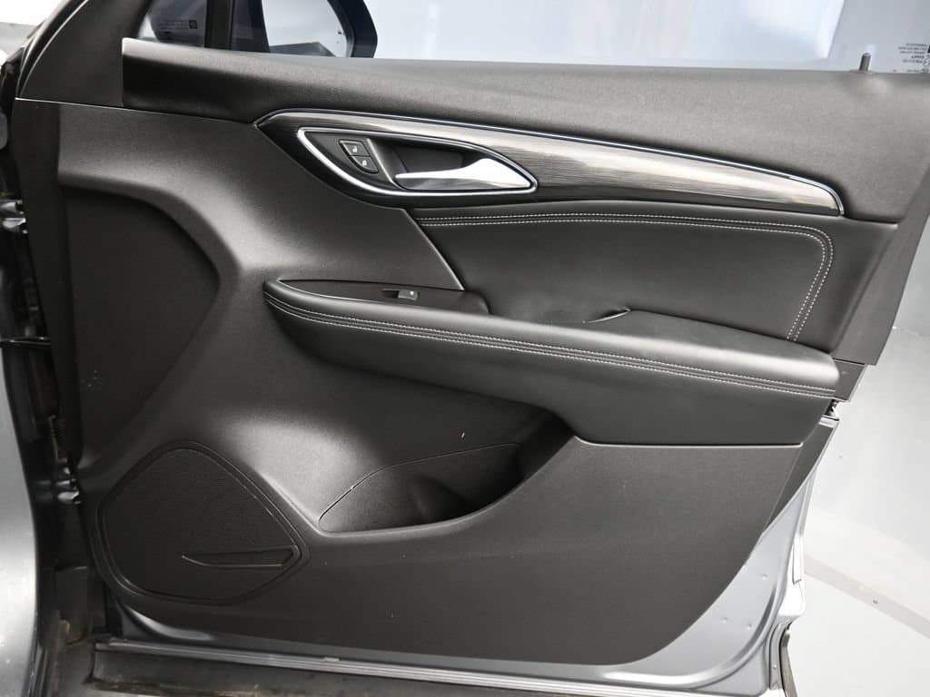 2021 Buick Envision Essence, photo 39 of 63