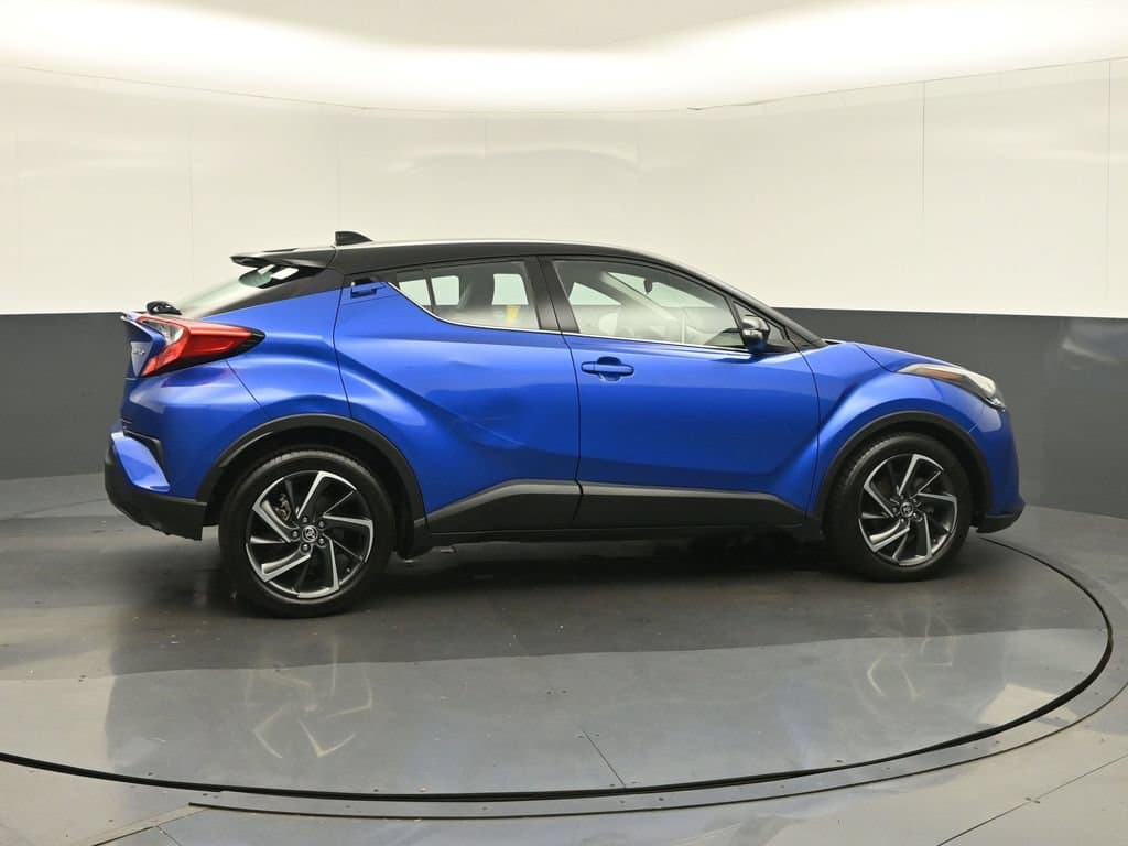 2021 Toyota C-HR Limited, photo 8 of 54