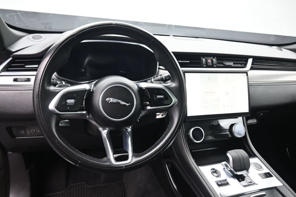 2024 Jaguar F-PACE P250 R-Dynamic S, photo 15 of 61