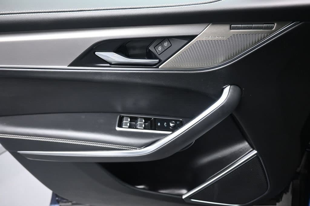 2024 Jaguar F-PACE P250 R-Dynamic S, photo 10 of 61