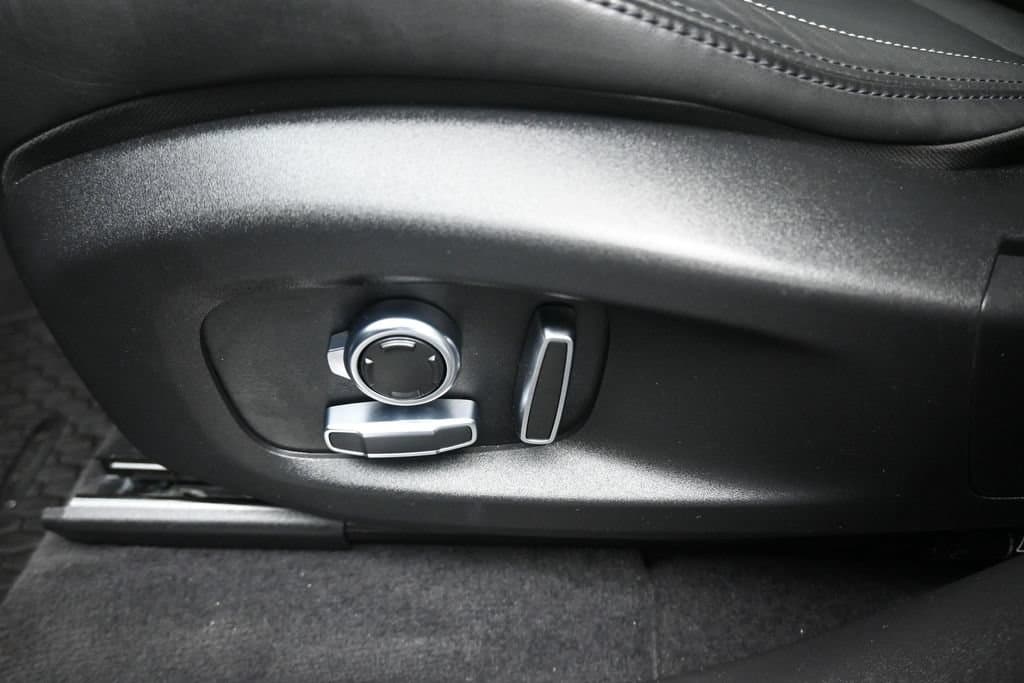 2024 Jaguar F-PACE P250 R-Dynamic S, photo 13 of 61