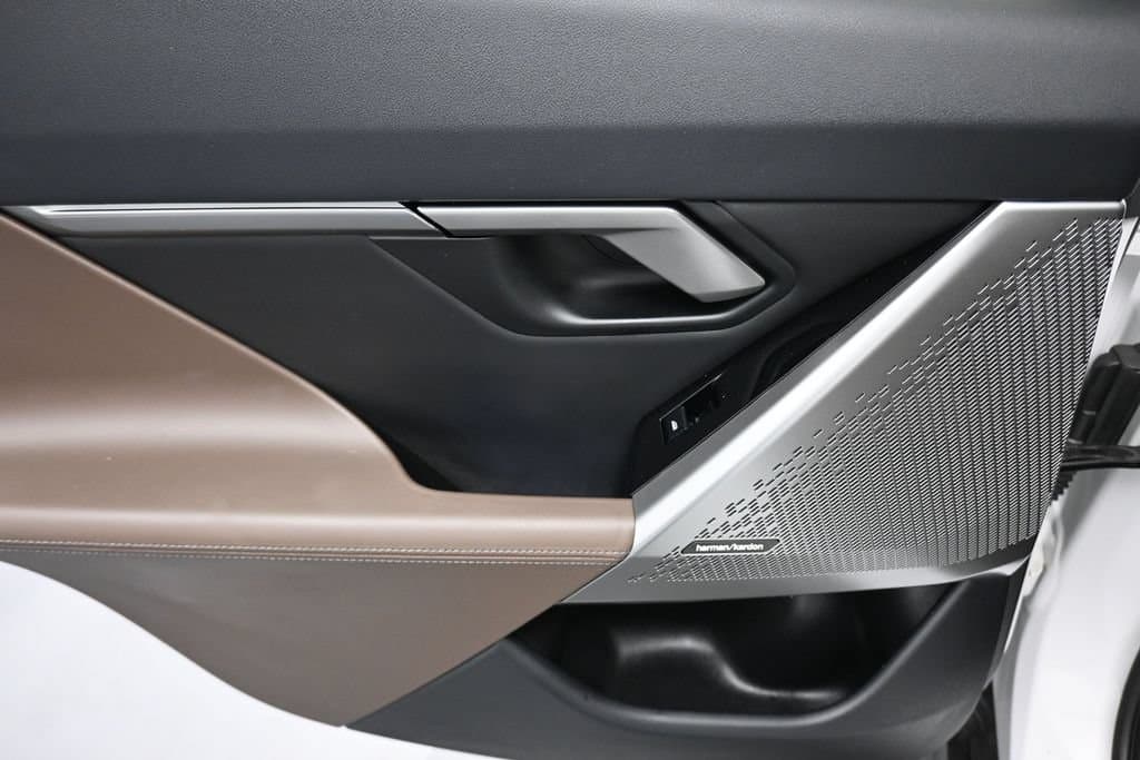 2026 BMW 5 Series 530i, photo 38 of 68