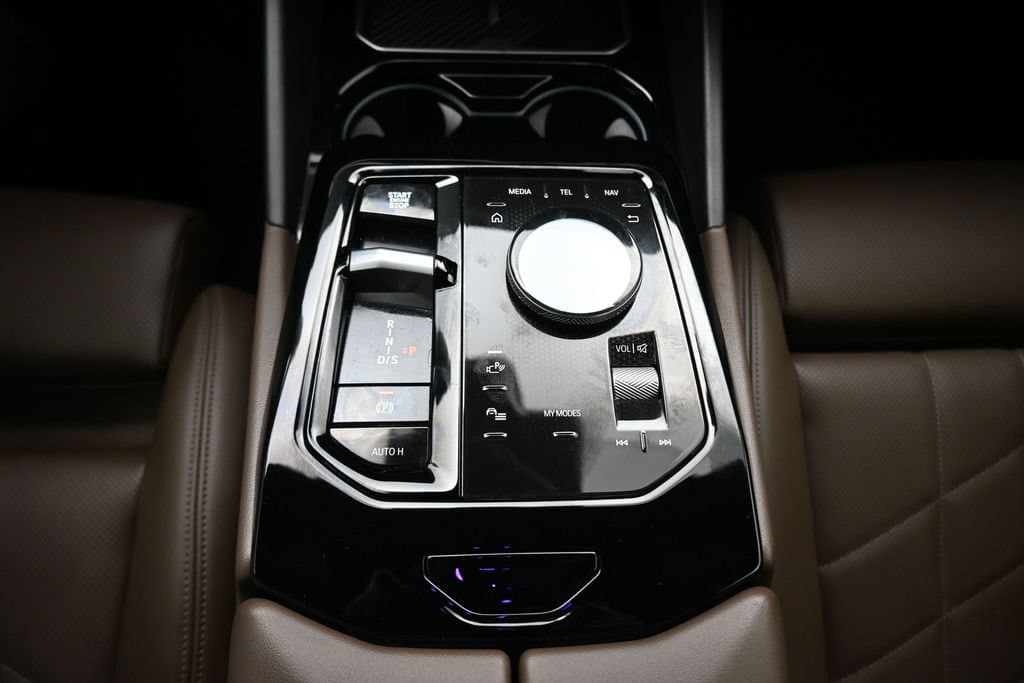 2026 BMW 5 Series 530i, photo 31 of 68
